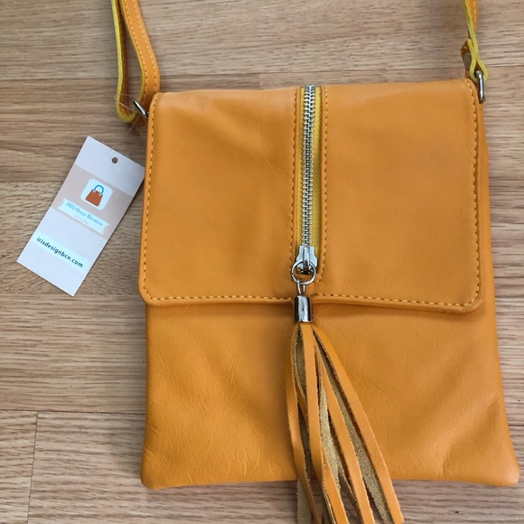 New “Iris Design” from Barcelona Crossbody with tag (Read Description) - Picture 2 of 7